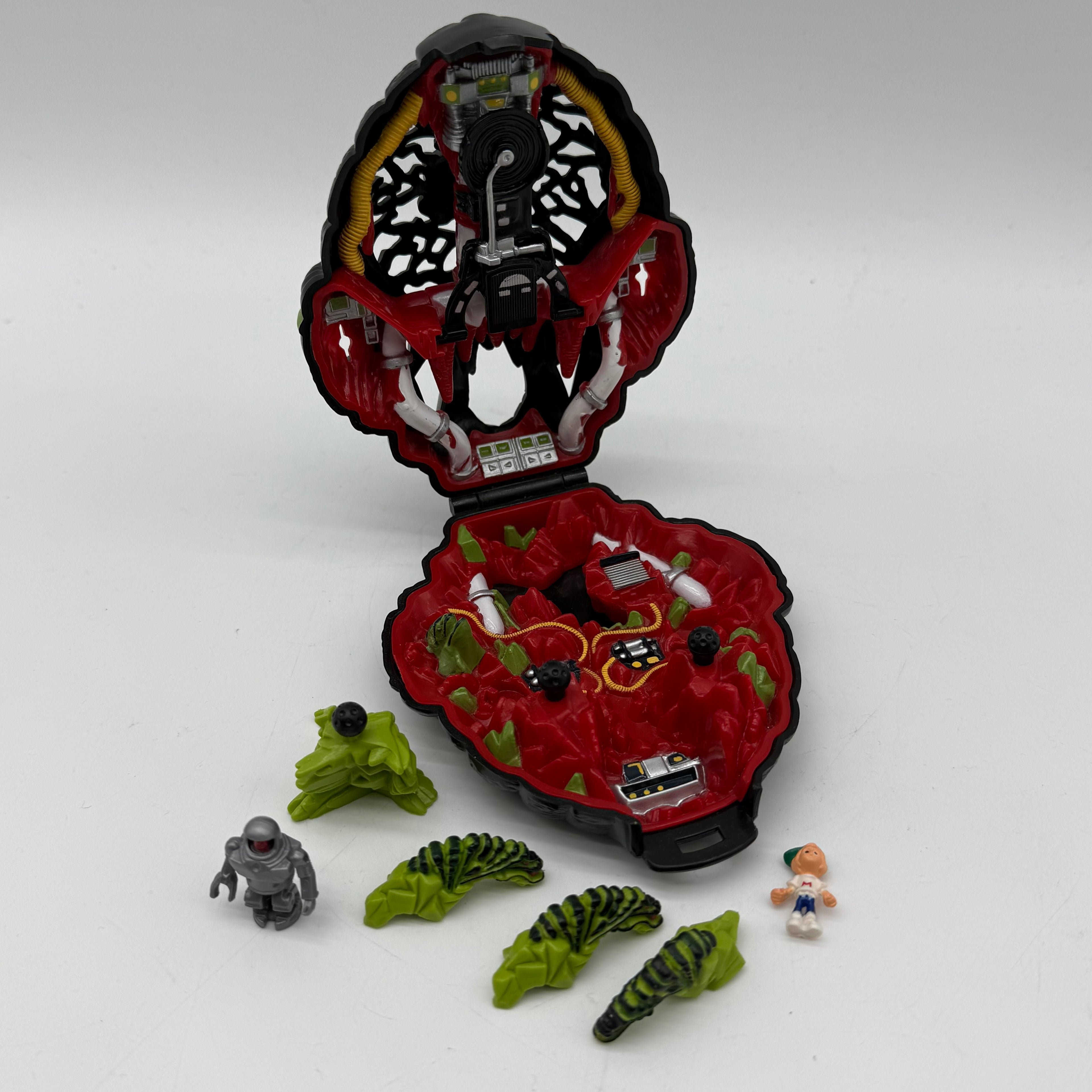 Mighty Max Bluebird Toys Max Estinguishes the Fire Alien Doom Zone Complete