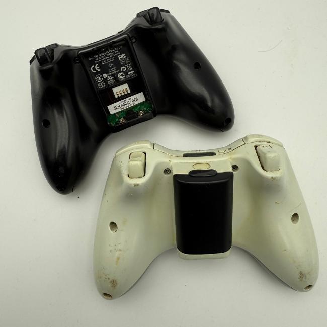 Xbox 360 2x Controllers Untested