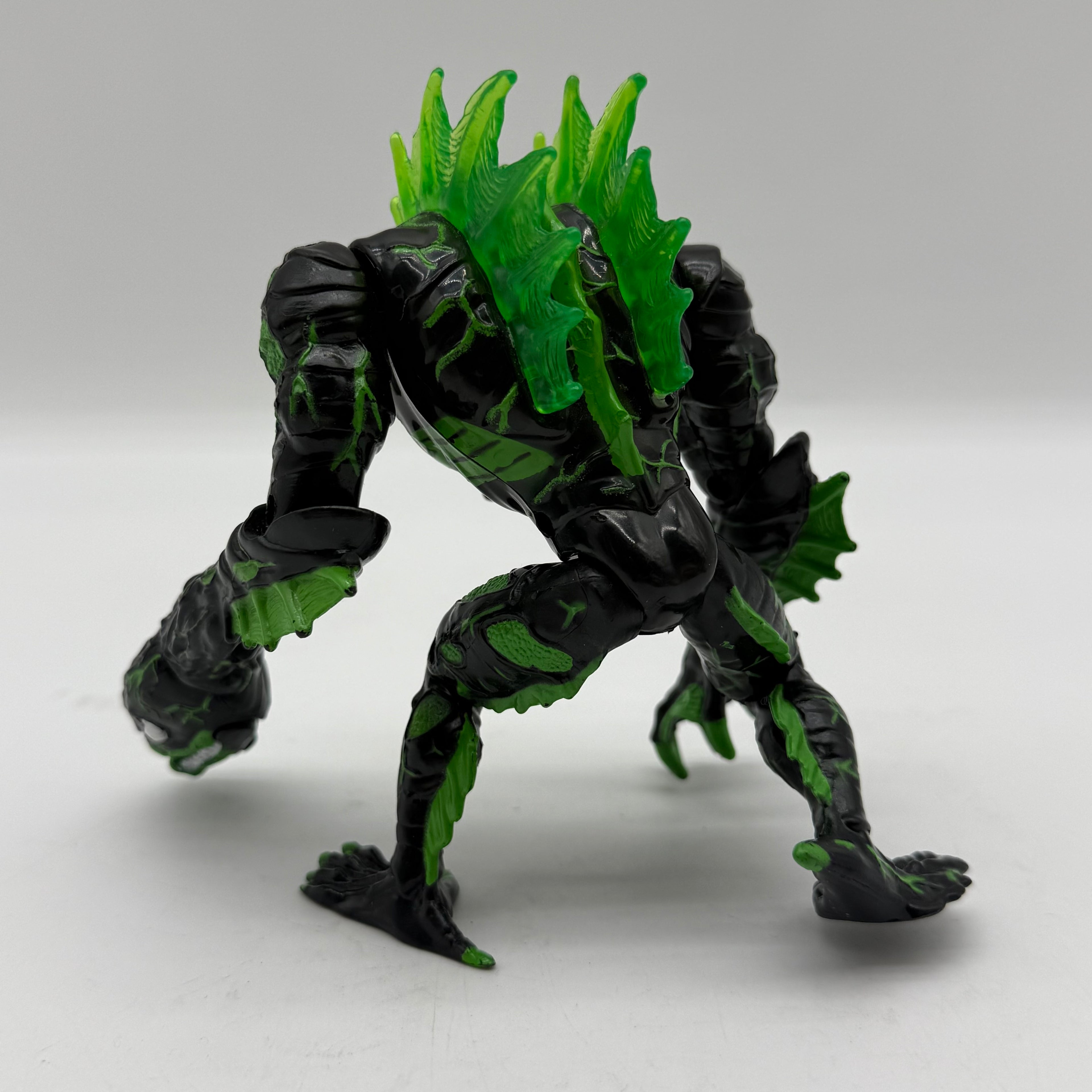 Toybiz Spiderman Web Splashers Black Sea Venom Action Figure