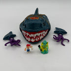 Mighty Max Bluebird Toys Caught by the Man-Eater Complete