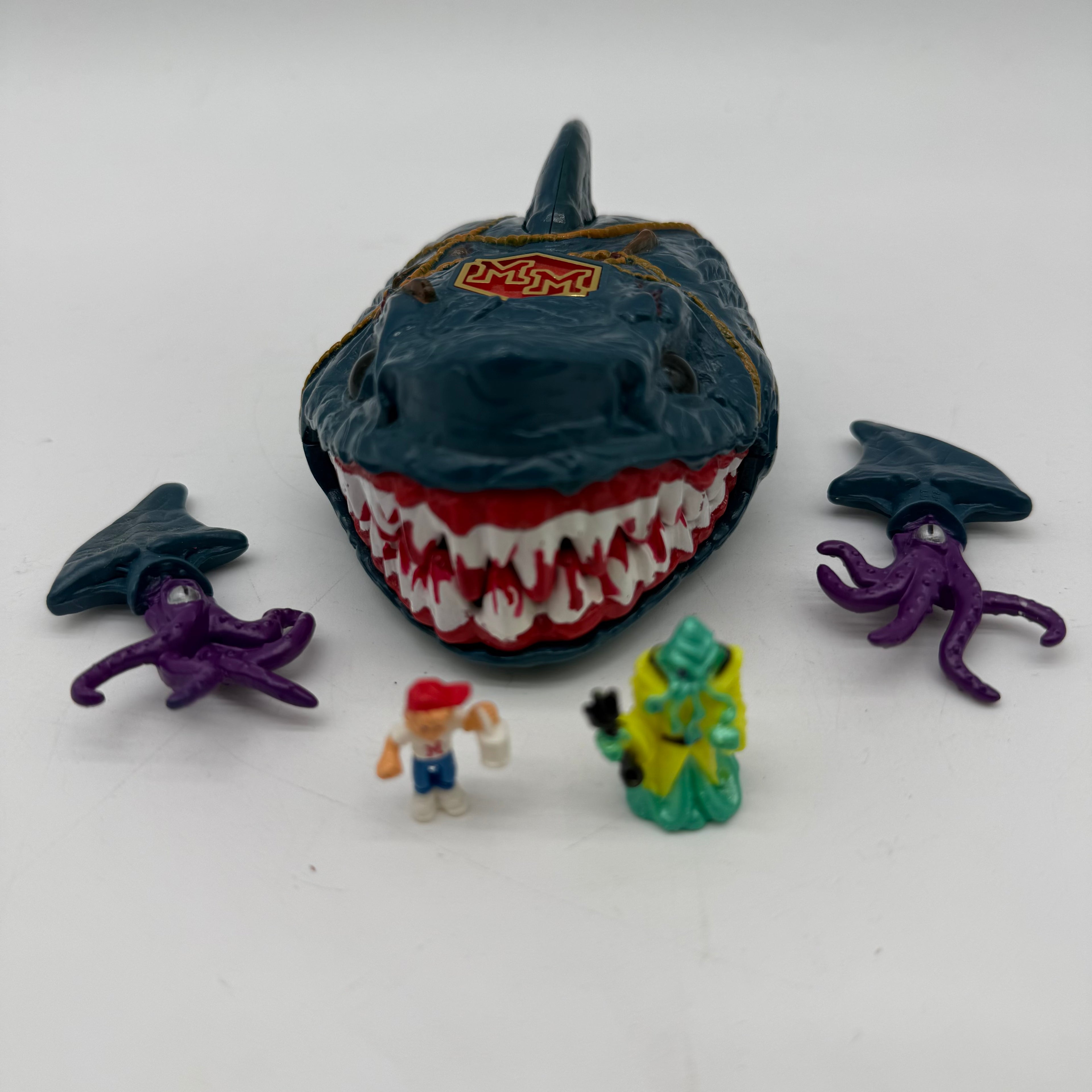 Mighty Max Bluebird Toys Caught by the Man-Eater Complete