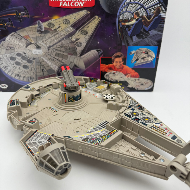Star Wars Galoob Micro Machines Action Fleet Millenium Falcon Playset