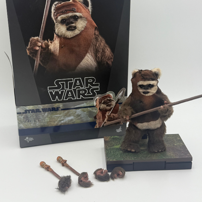 Star Wars Hot Toys MMS550 Wicket Ewok 1/6 Scale Action Figure