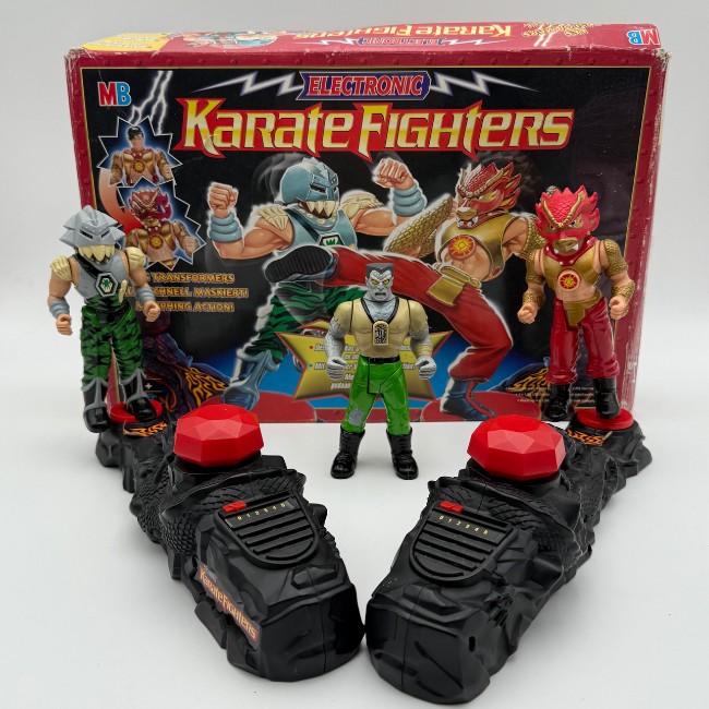 Electronic Karate Fighters Vintage Retro Game + Extra Figure