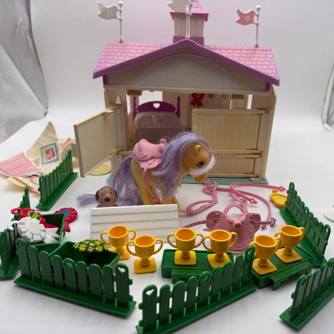 My Little Pony Vintage 1985 Show Stable Playset with Box