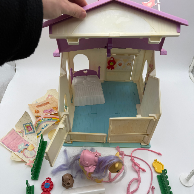 My Little Pony Vintage 1985 Show Stable Playset with Box