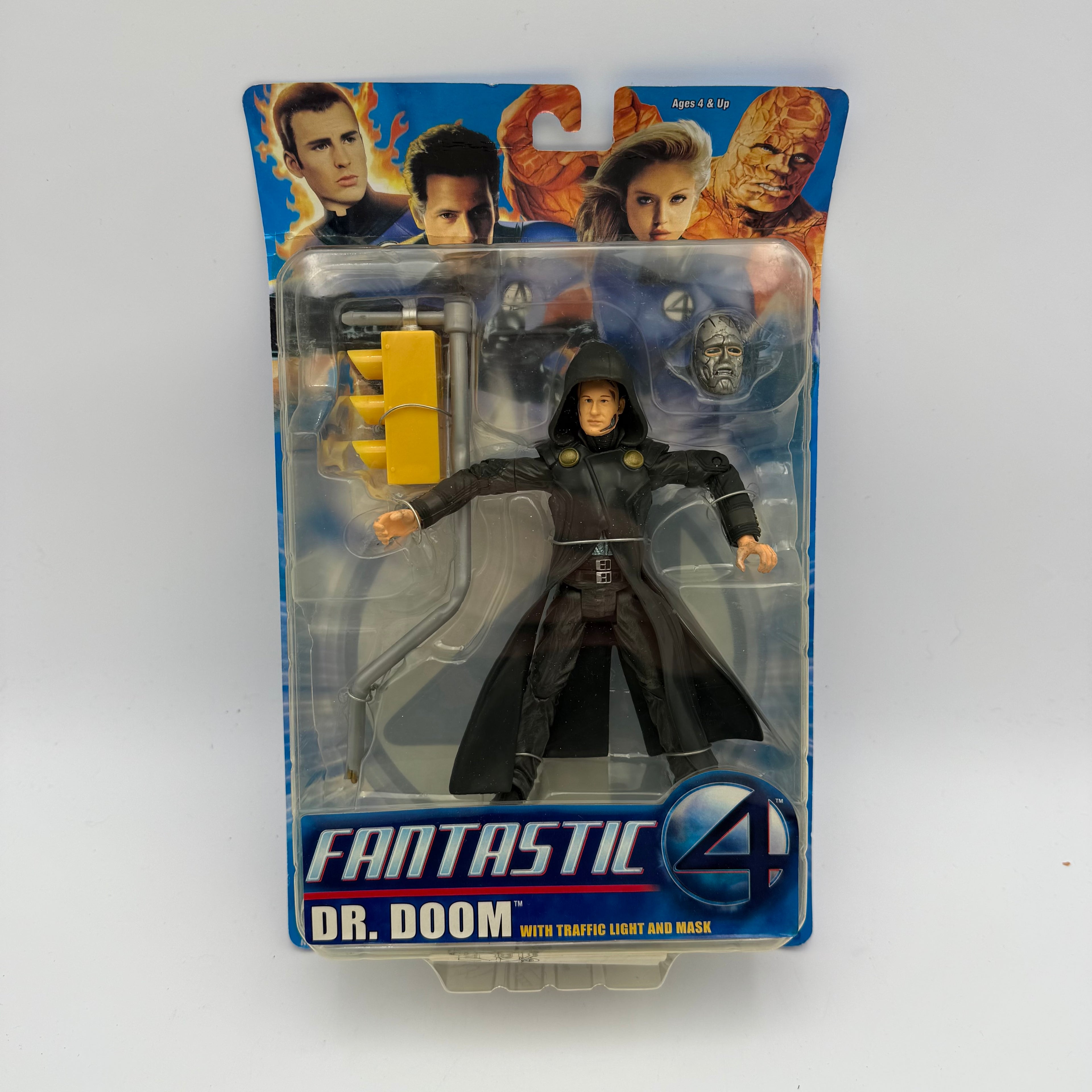 Marvel ToyBiz Fantastic Four Dr Doom Figure