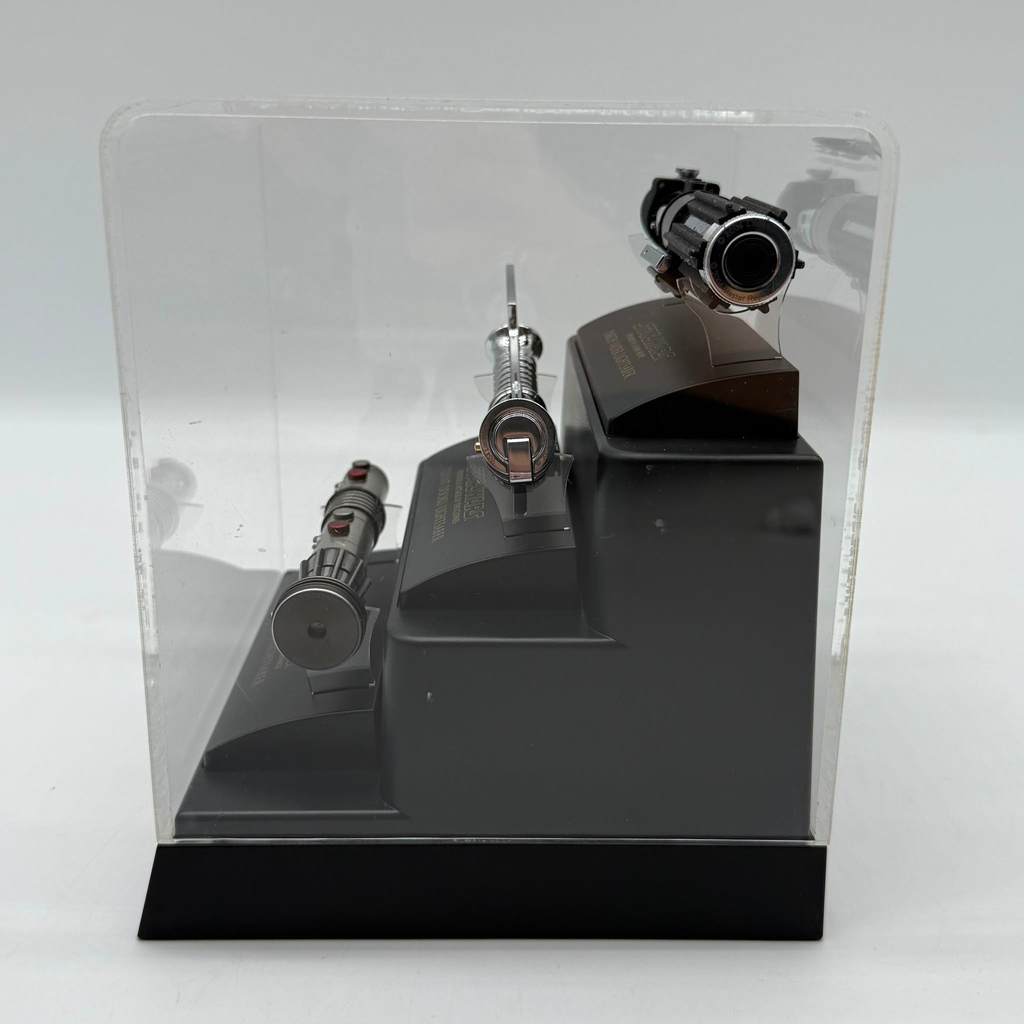 Master Replica .45 Scale The Sith Collection Maul, Dooku, Emperor Lightsabers + Case