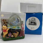 Disney Store Winnie the Pooh Rumbly in my tumbly Snowglobe - Rare