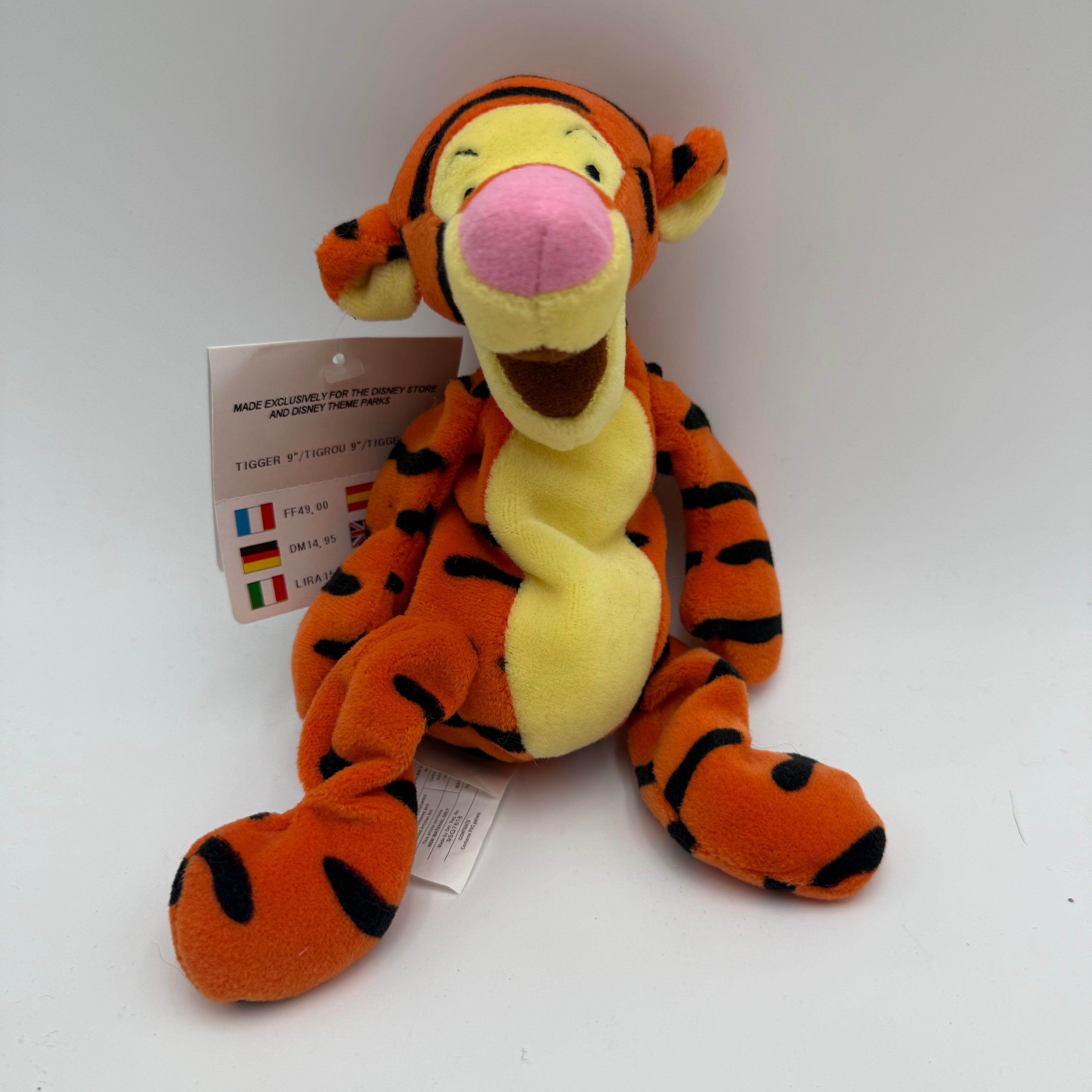 The Disney Store Winnie the Pooh Tigger 8/9’ With Tags