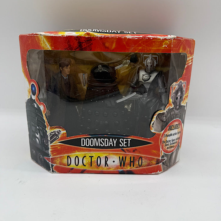 Doctor Who Character Options Doomsday Set Action Figure