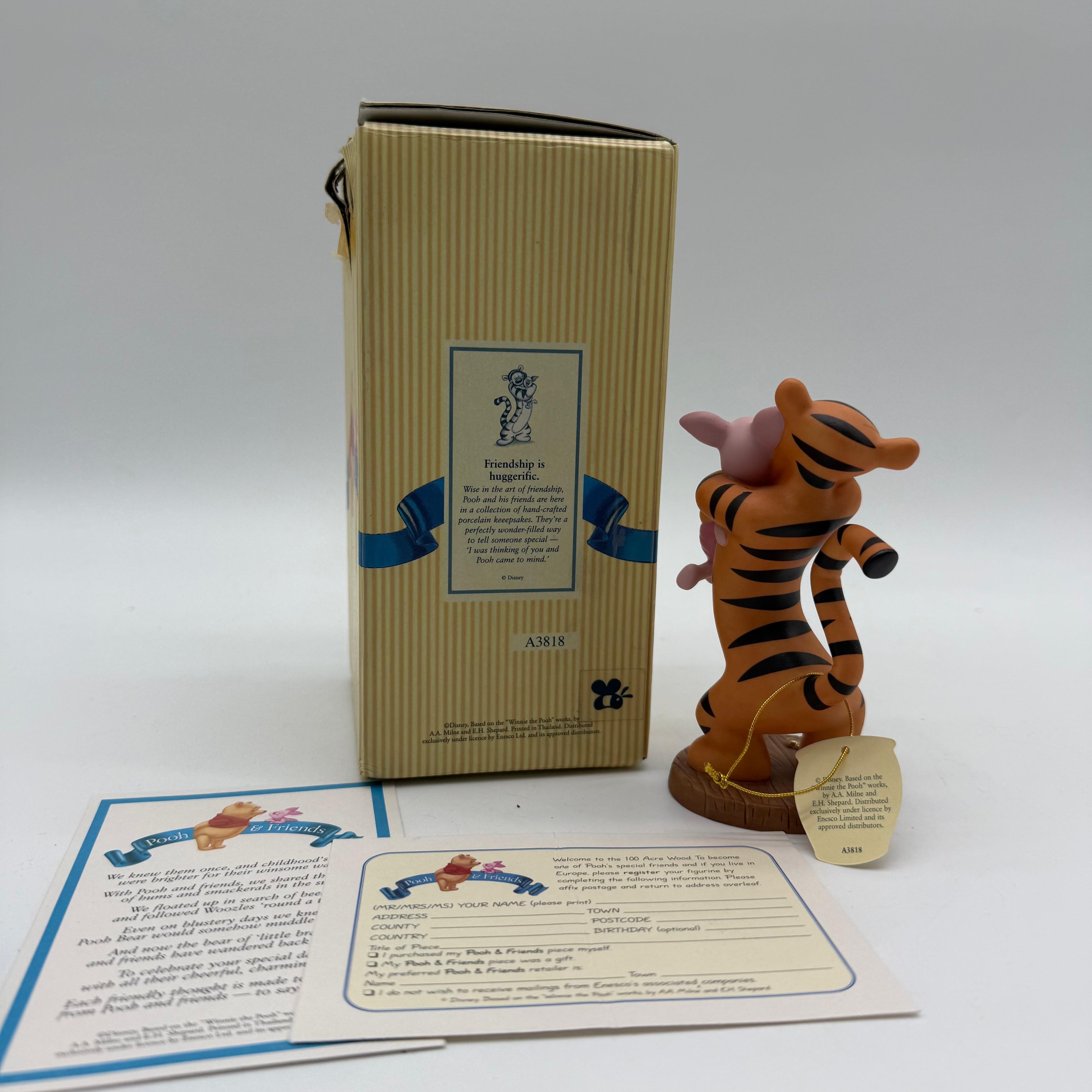 Disney Pooh & Friends ‘Friendship is huggerific’- Figurine VGC