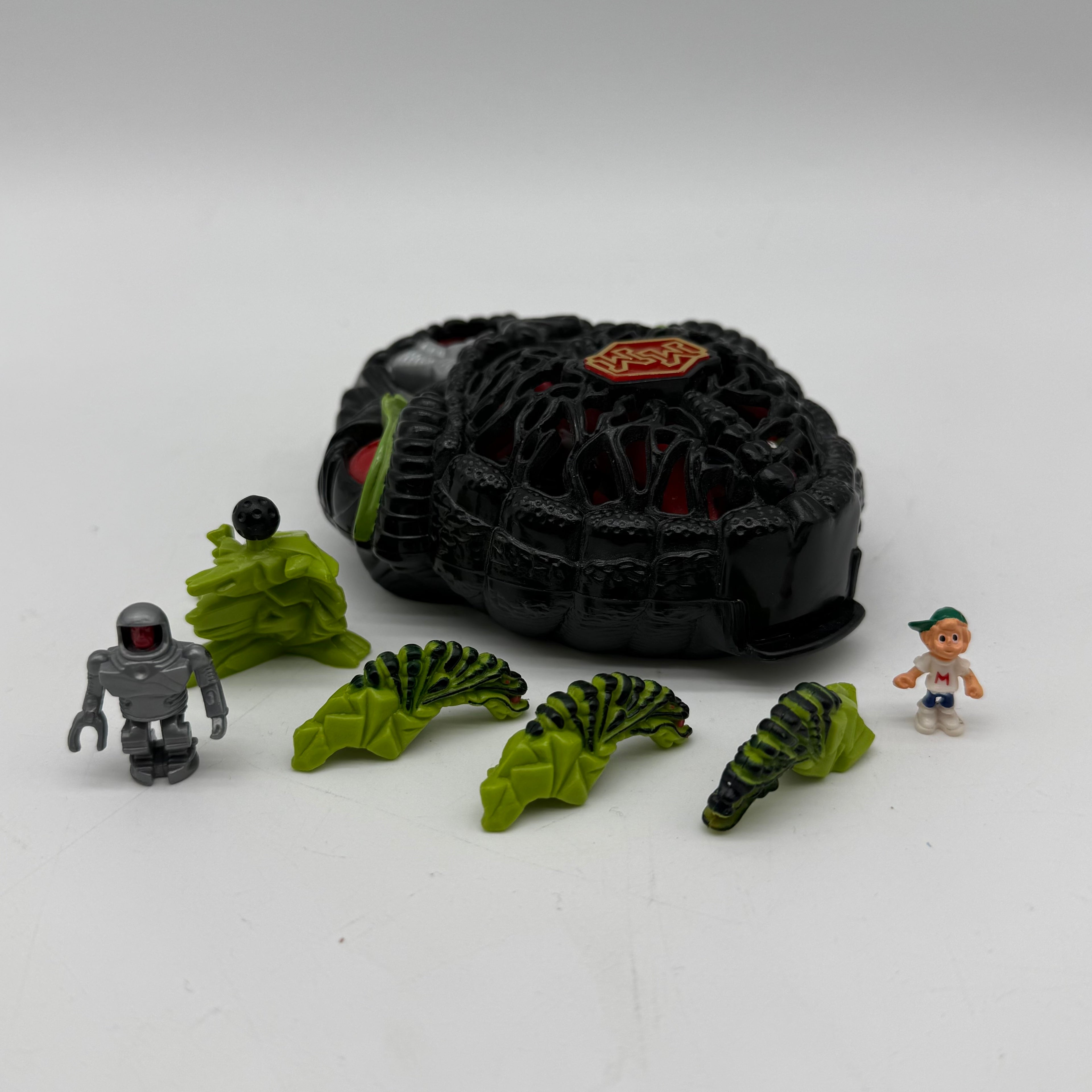 Mighty Max Bluebird Toys Max Estinguishes the Fire Alien Doom Zone Complete
