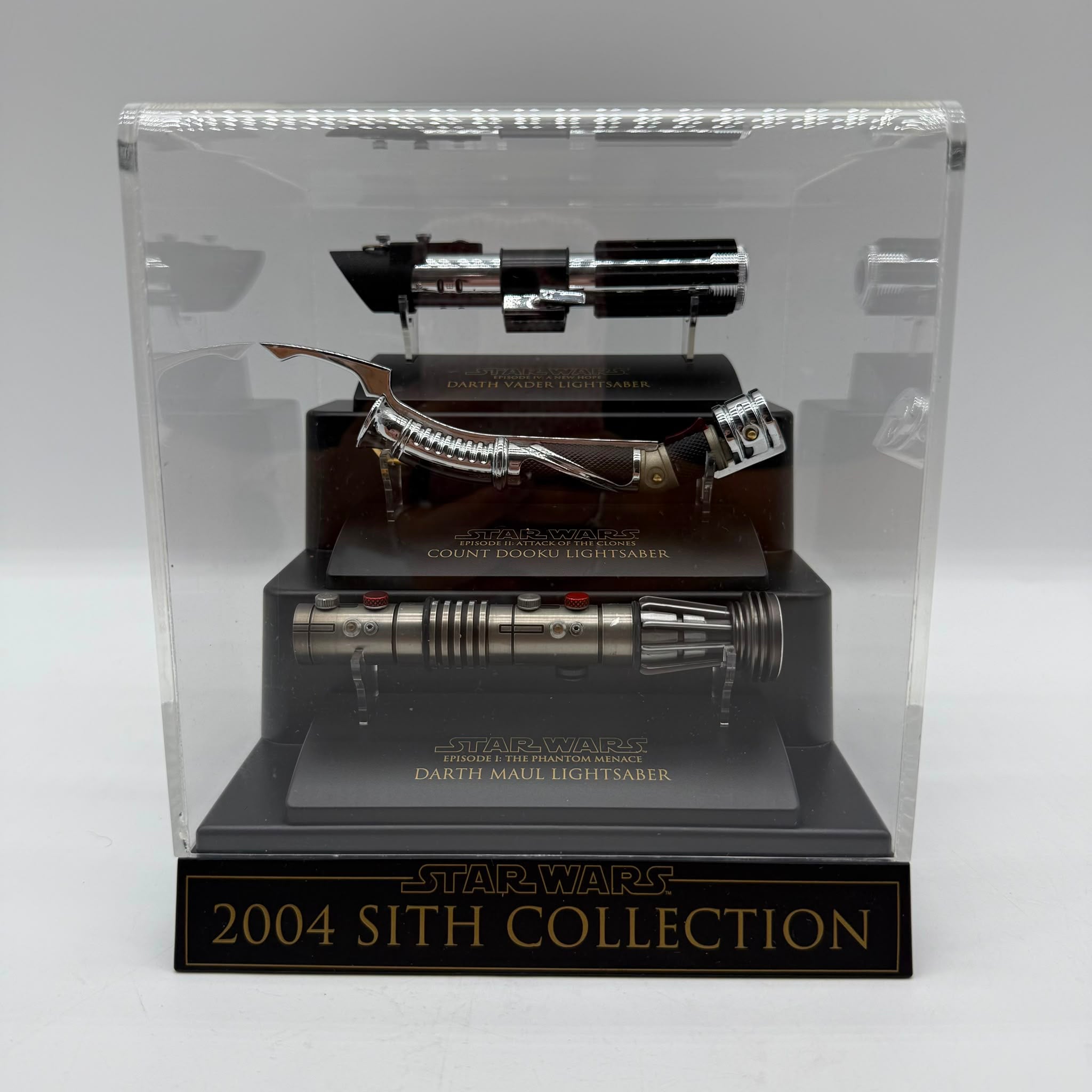 Master Replica .45 Scale The Sith Collection Maul, Dooku, Emperor Lightsabers + Case