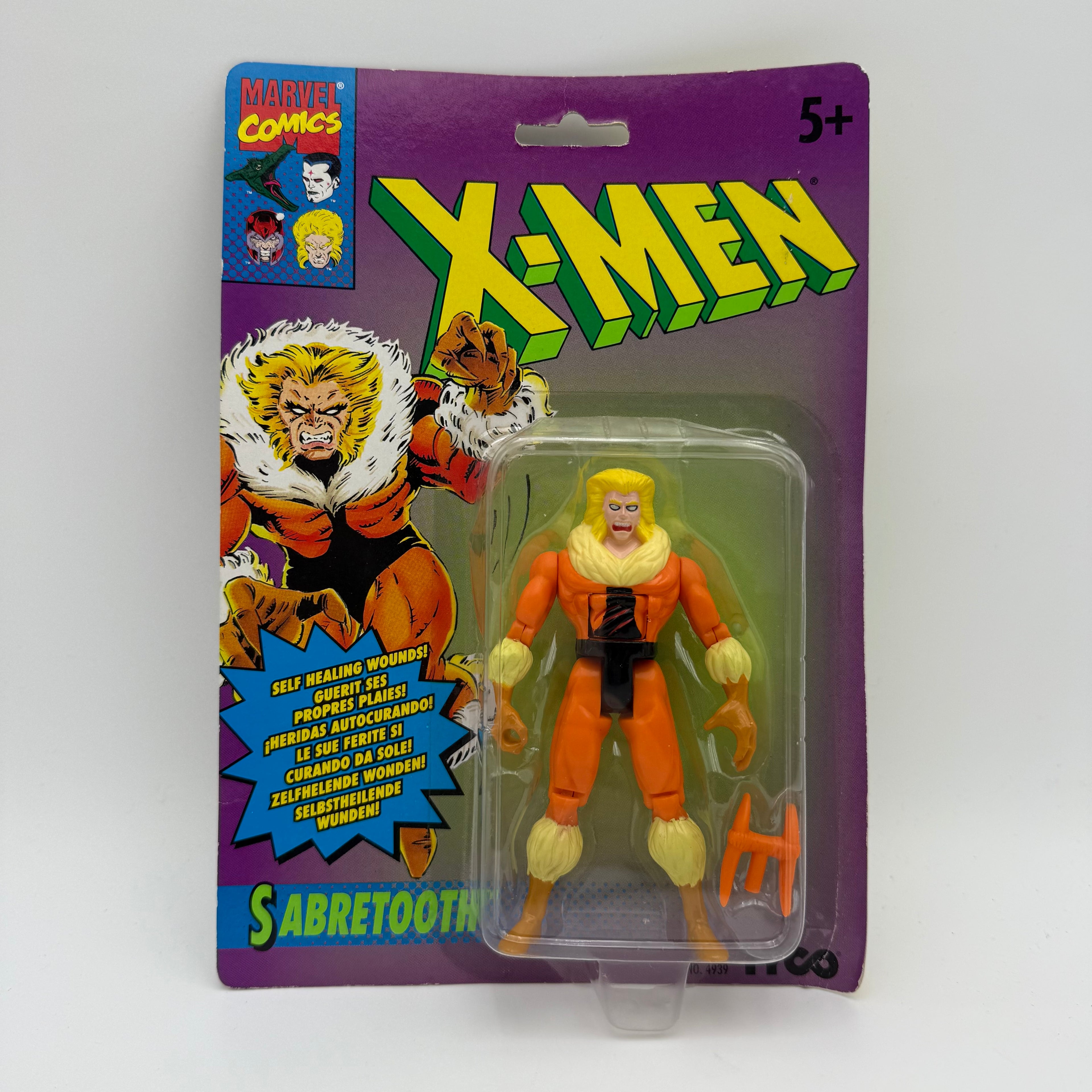 Marvel ToyBiz / Tyco X-Men Sabretooth Action Figure Carded