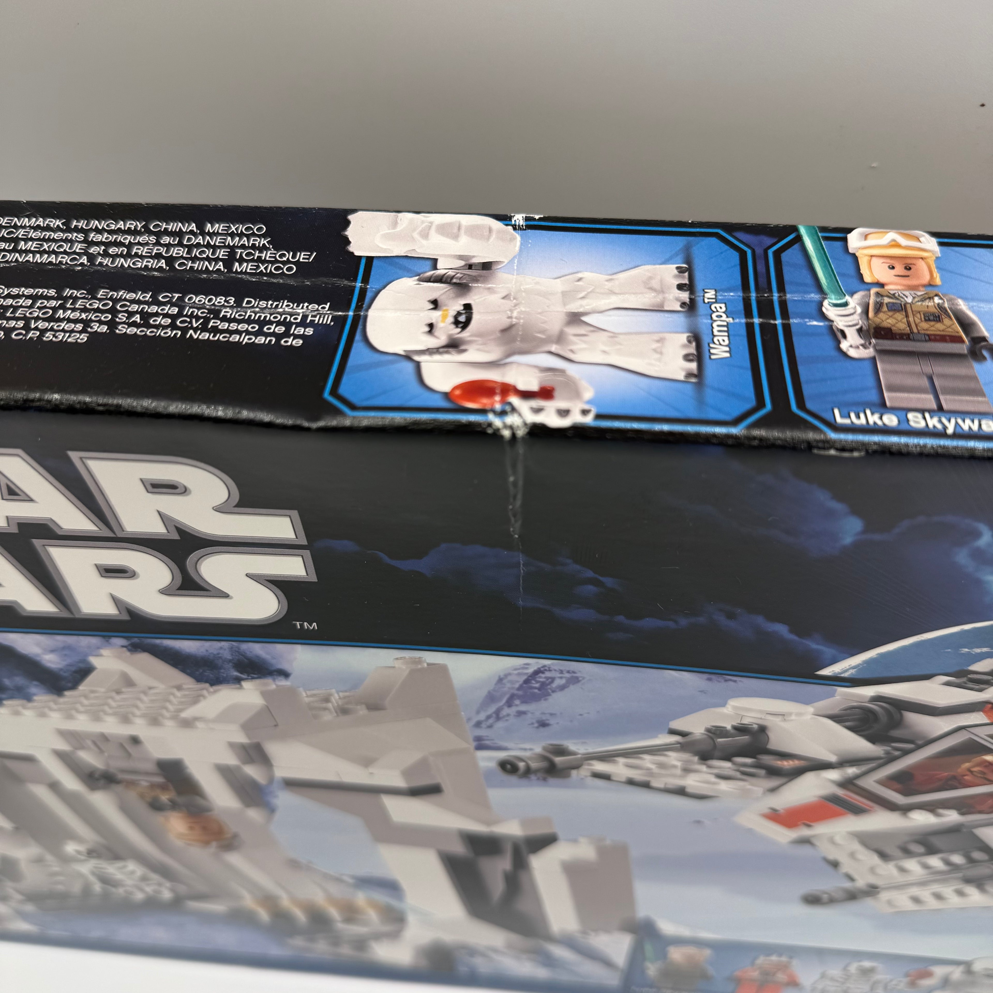 LEGO Star Wars 8089 Hoth Wampa Cave Sealed Set