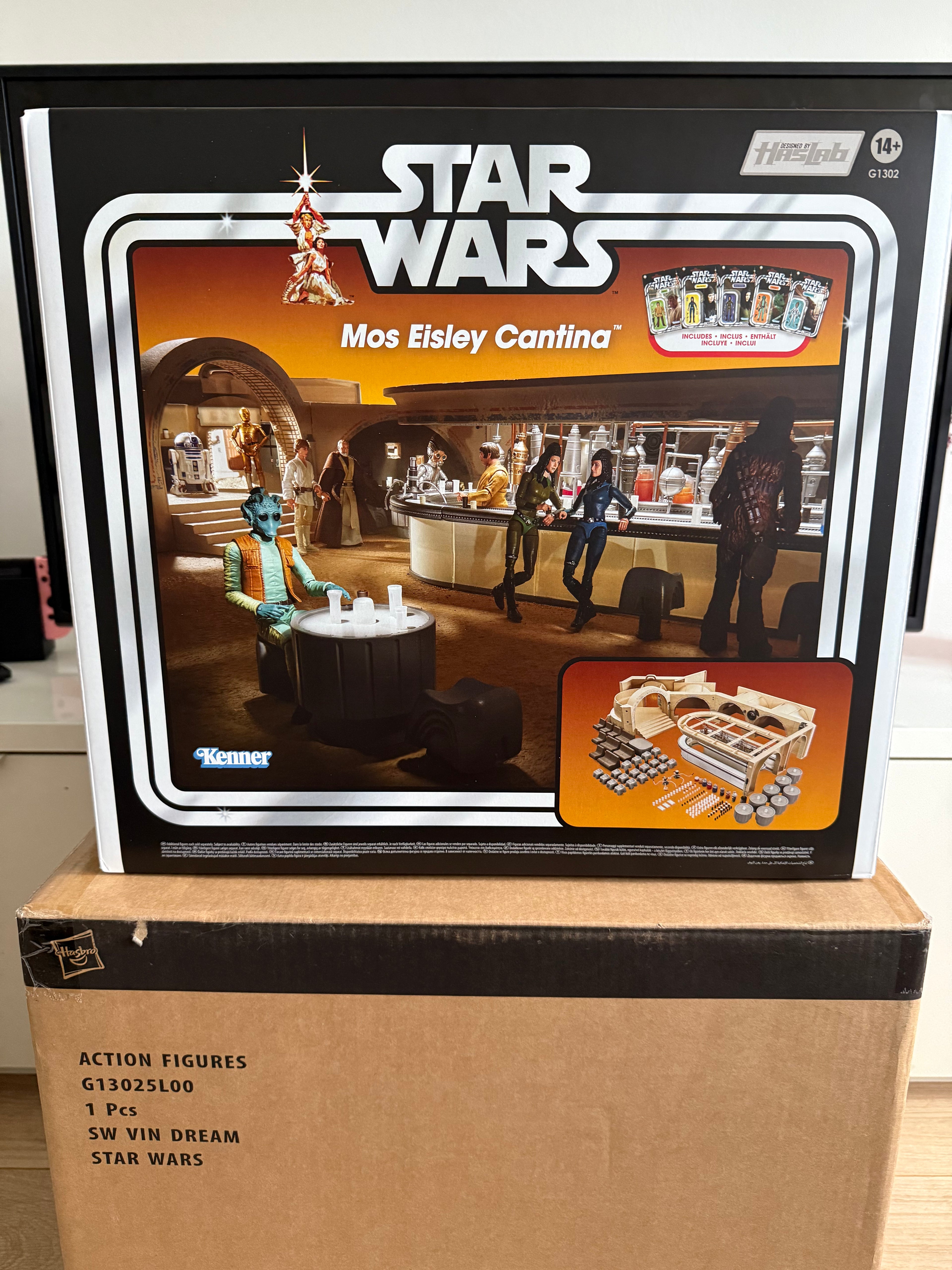 Star Wars Haslab The Vintage Collection Mos Eisley Cantina Playset