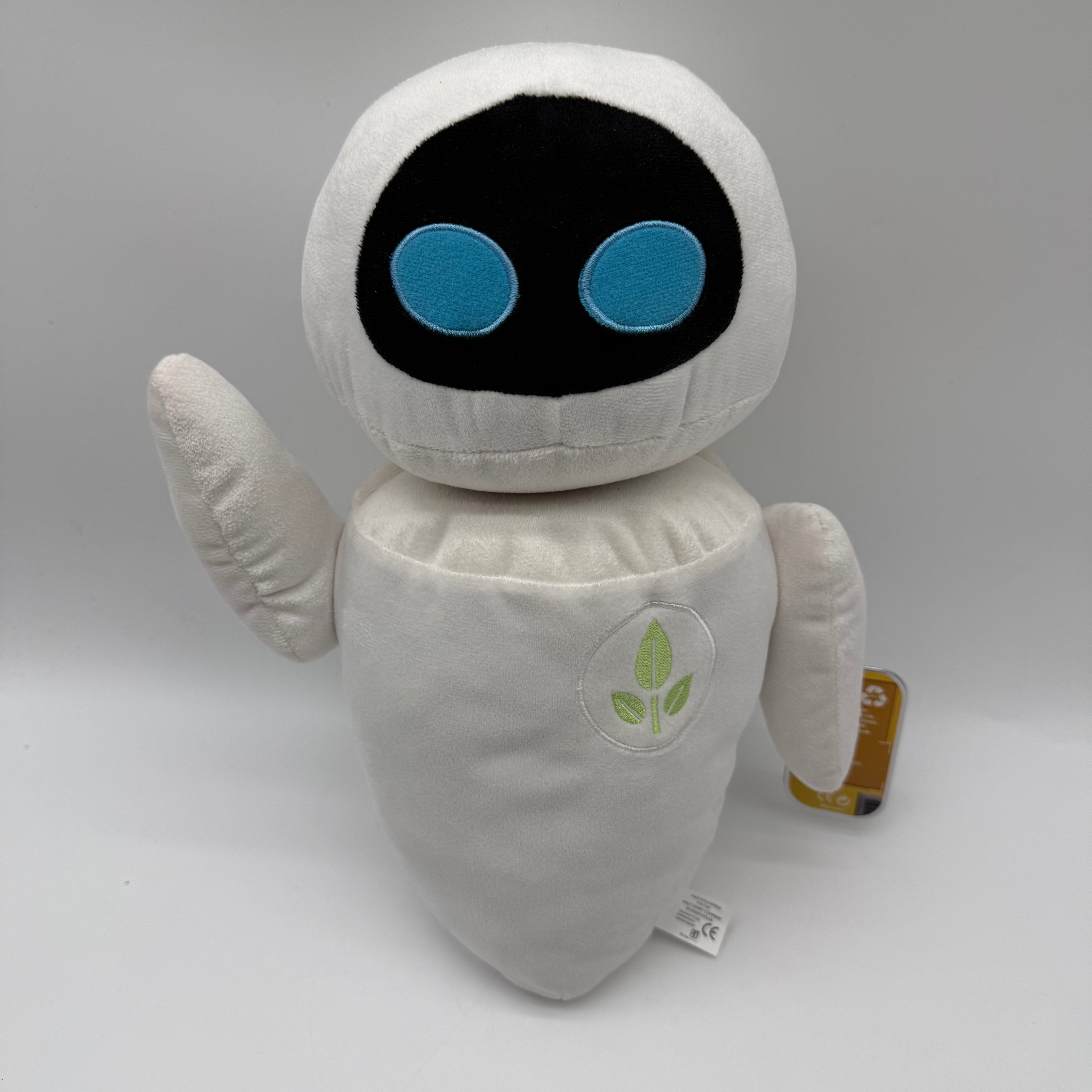 The Disney Store Exclusive Wall-E Eve 14' Plush New with tags