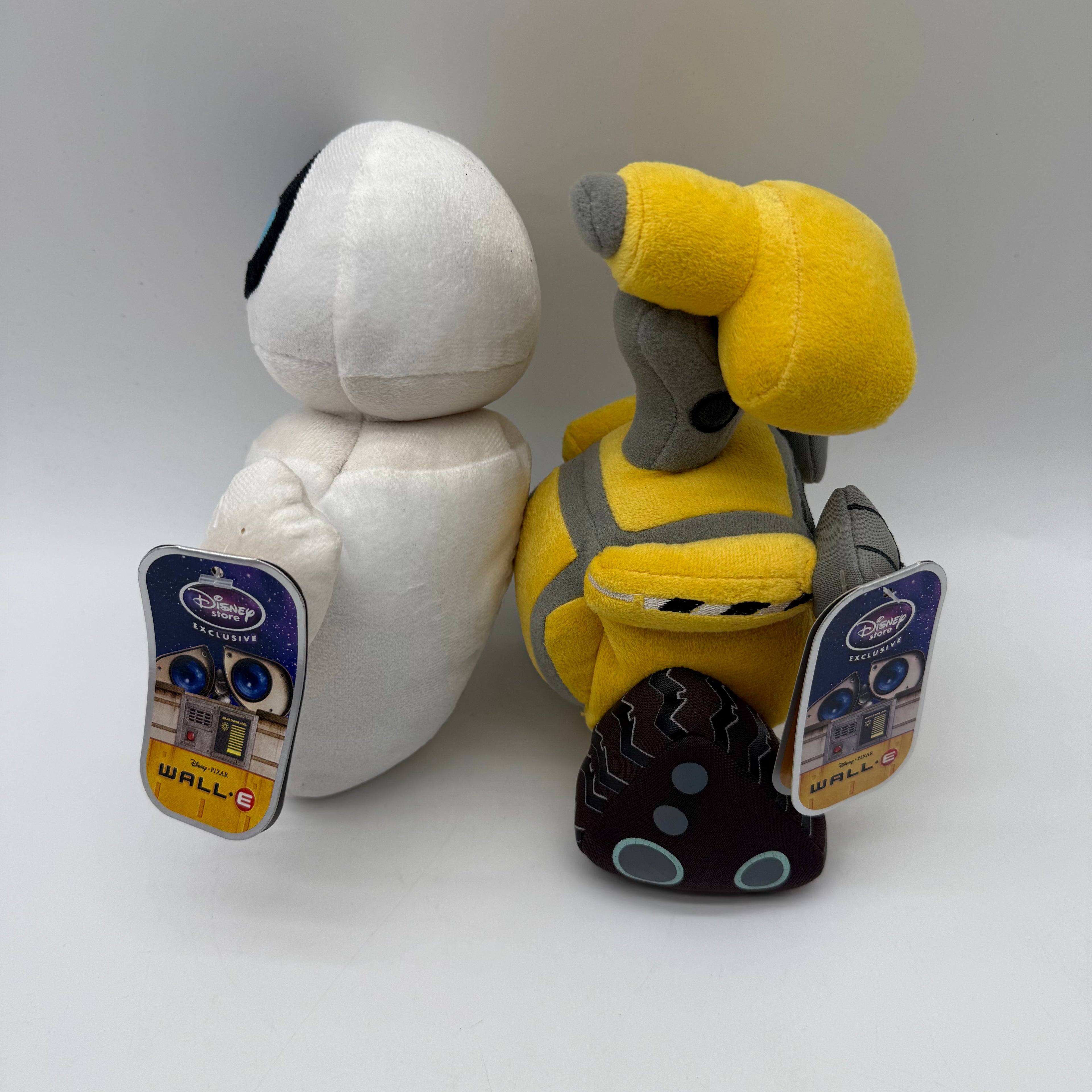 The Disney Store Exclusive Wall-E & Eve 8' Plush New with tags