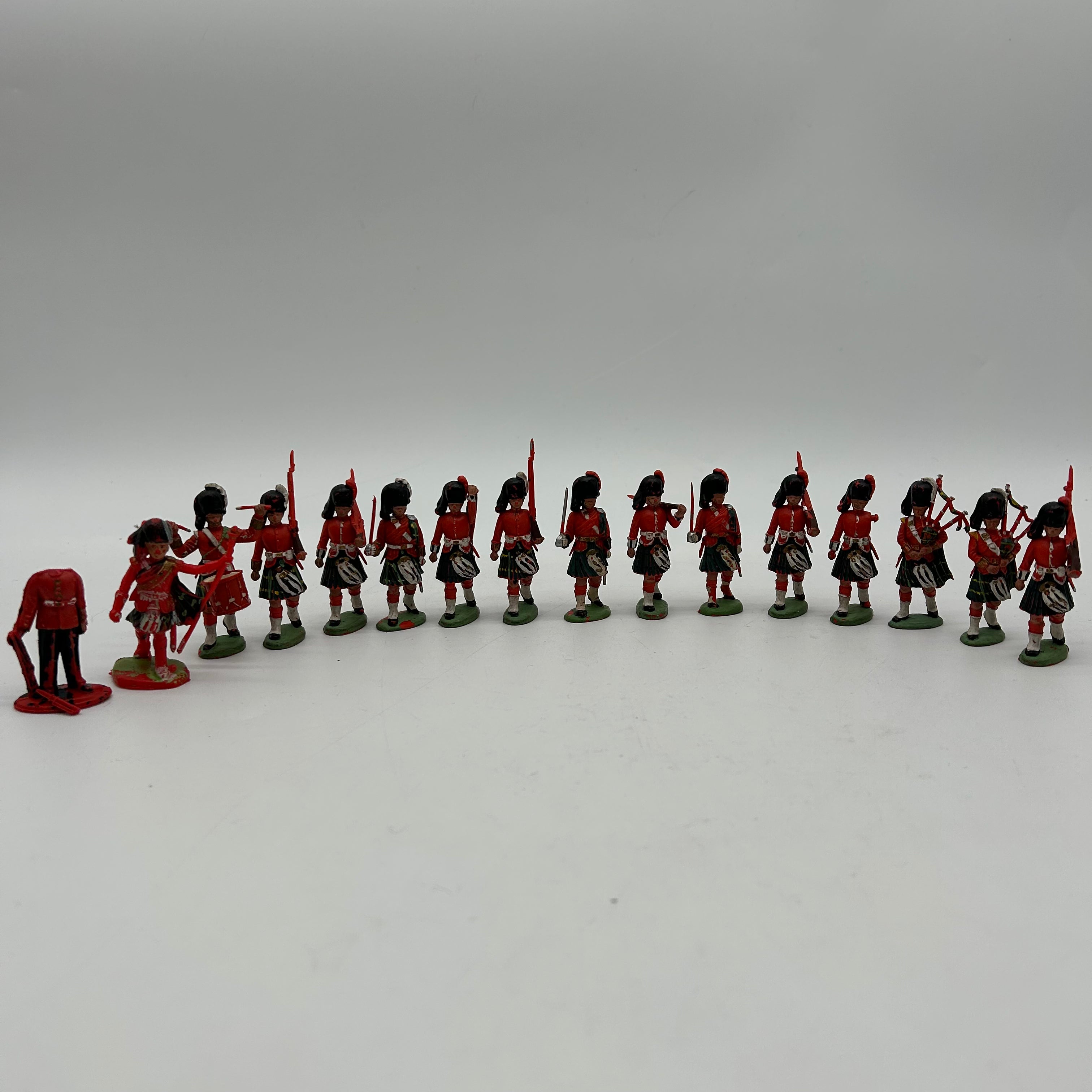 Vintage Herald 1960s Toy Soldiers Bundle x16