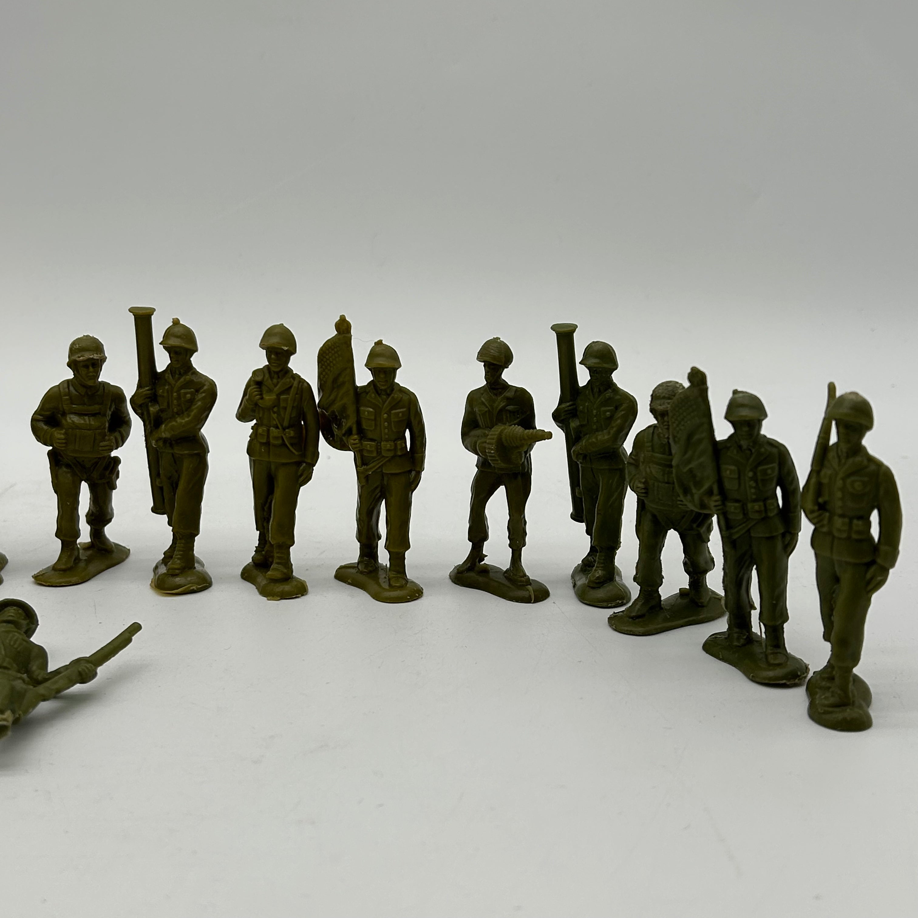 Vntage MPC Toy Soldiers 1960s Figure Bundle x18